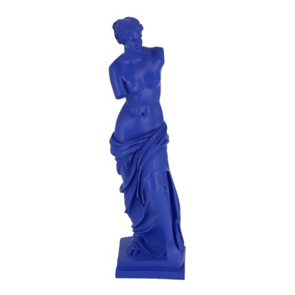 statue